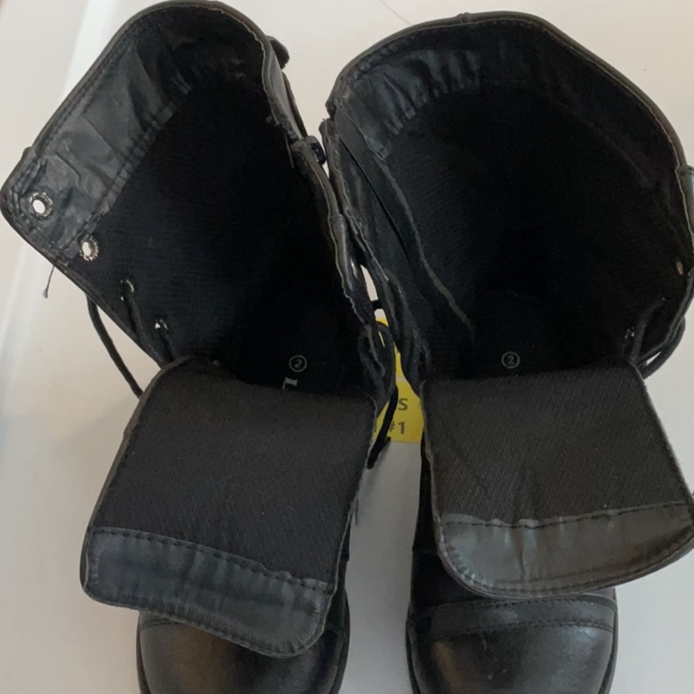 Black boot - Picture 5 of 6